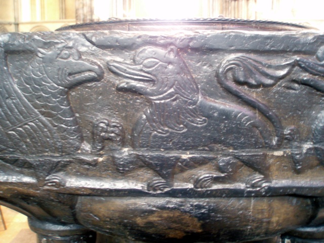 Carvings on the pillars